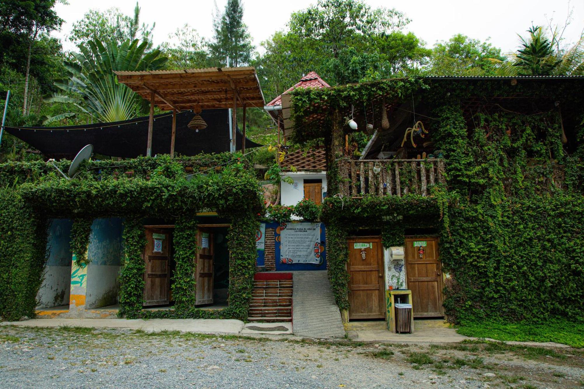 Vinas Hotel Lanquín Exterior photo