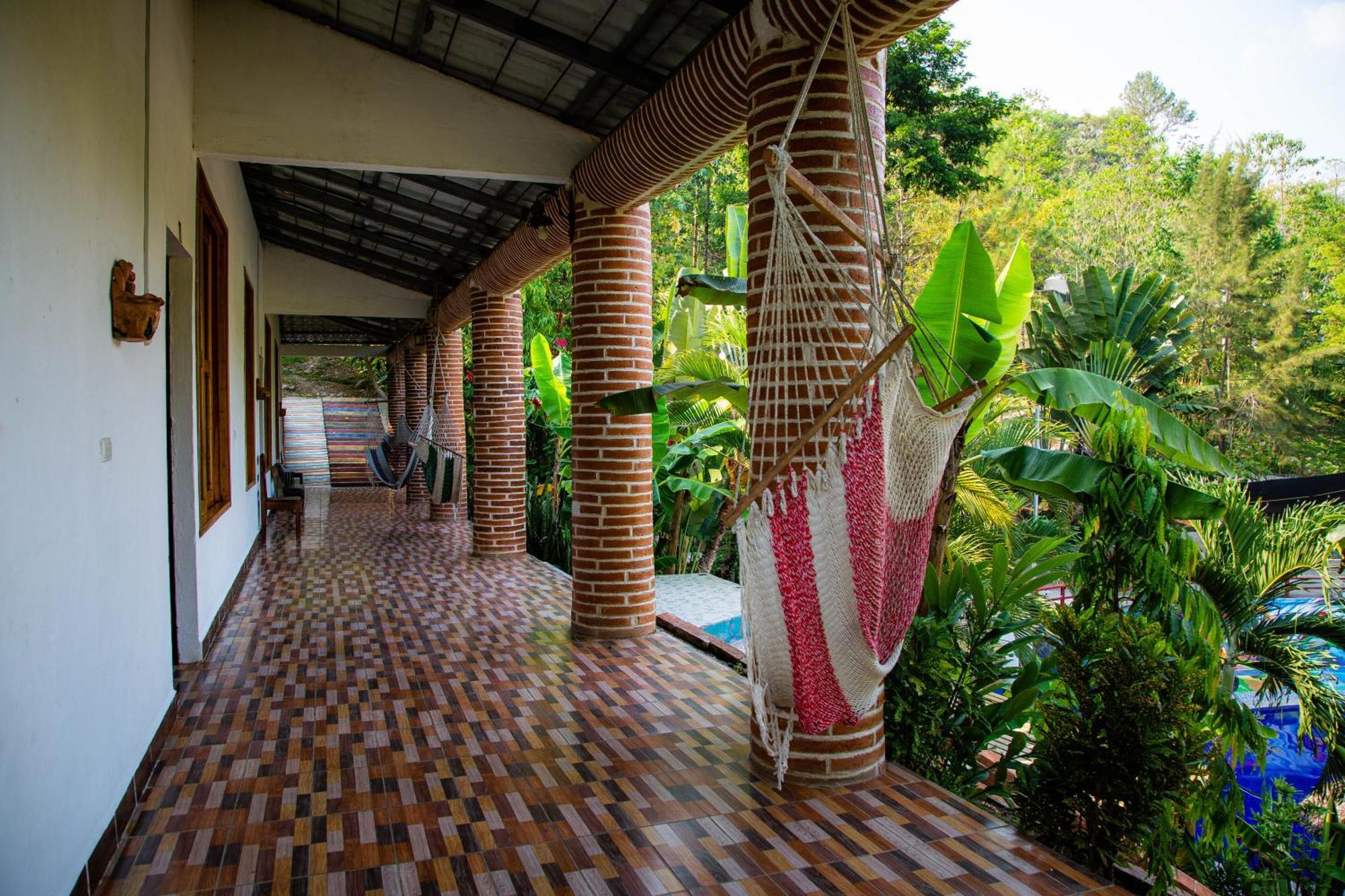 Vinas Hotel Lanquín Exterior photo